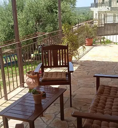 Kate's Family House בית נופש *