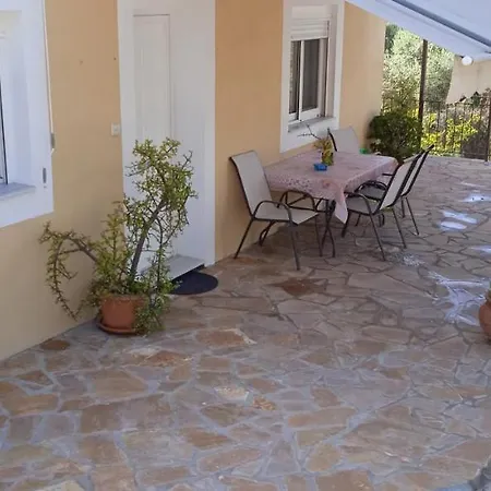 בית נופש Kate's Family House