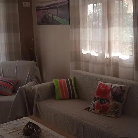 Kate's Family House * פילוס